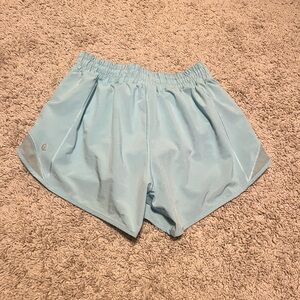 lululemon hotty hot shorts 4” light blue